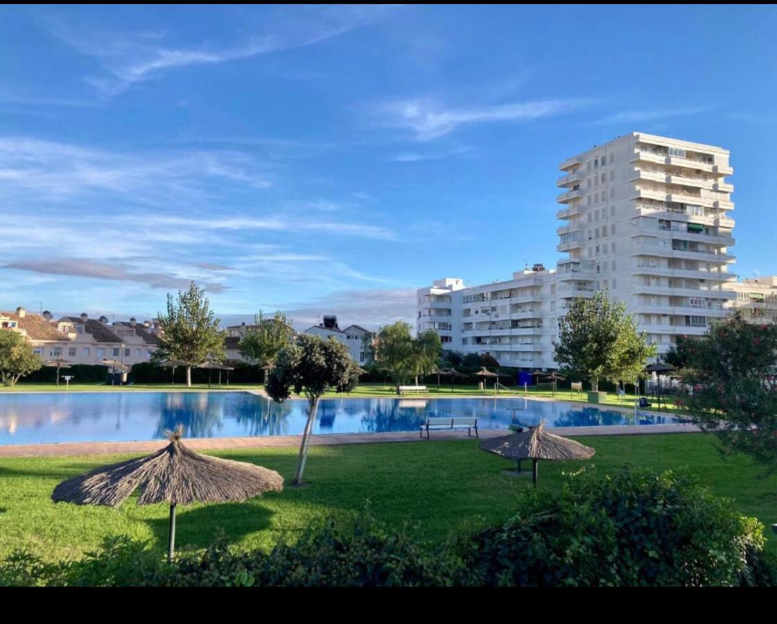 Frente Al Mar, Preciosas Vistas, Piscinas , Valdelagrana Apartment El Puerto de Santa Maria Bagian luar foto
